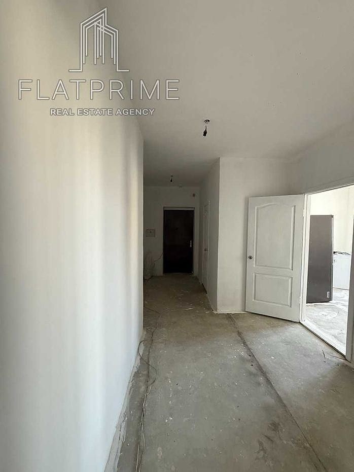 Three-Room Apartment — Gmiri Street, Darnytsia
