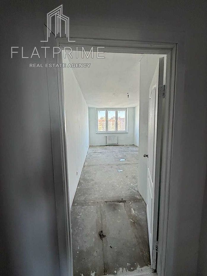 Three-Room Apartment — Gmiri Street, Darnytsia
