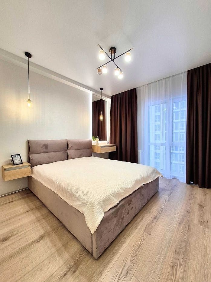 Renovated Two-Room Apartment — Nova Anglia Complex, Holosiiv