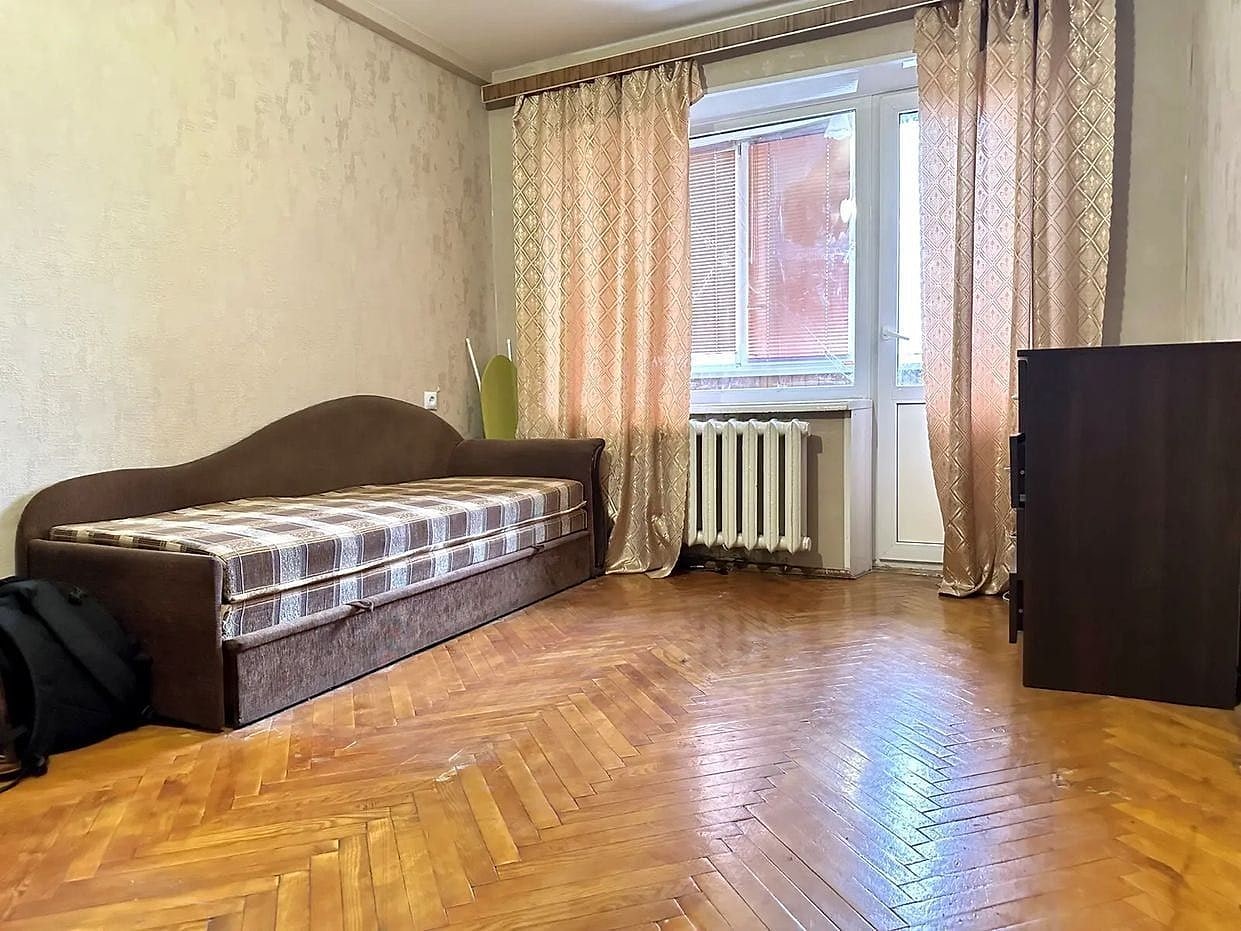 One-Room Apartment — Kharkivske Highway, Darnytsia