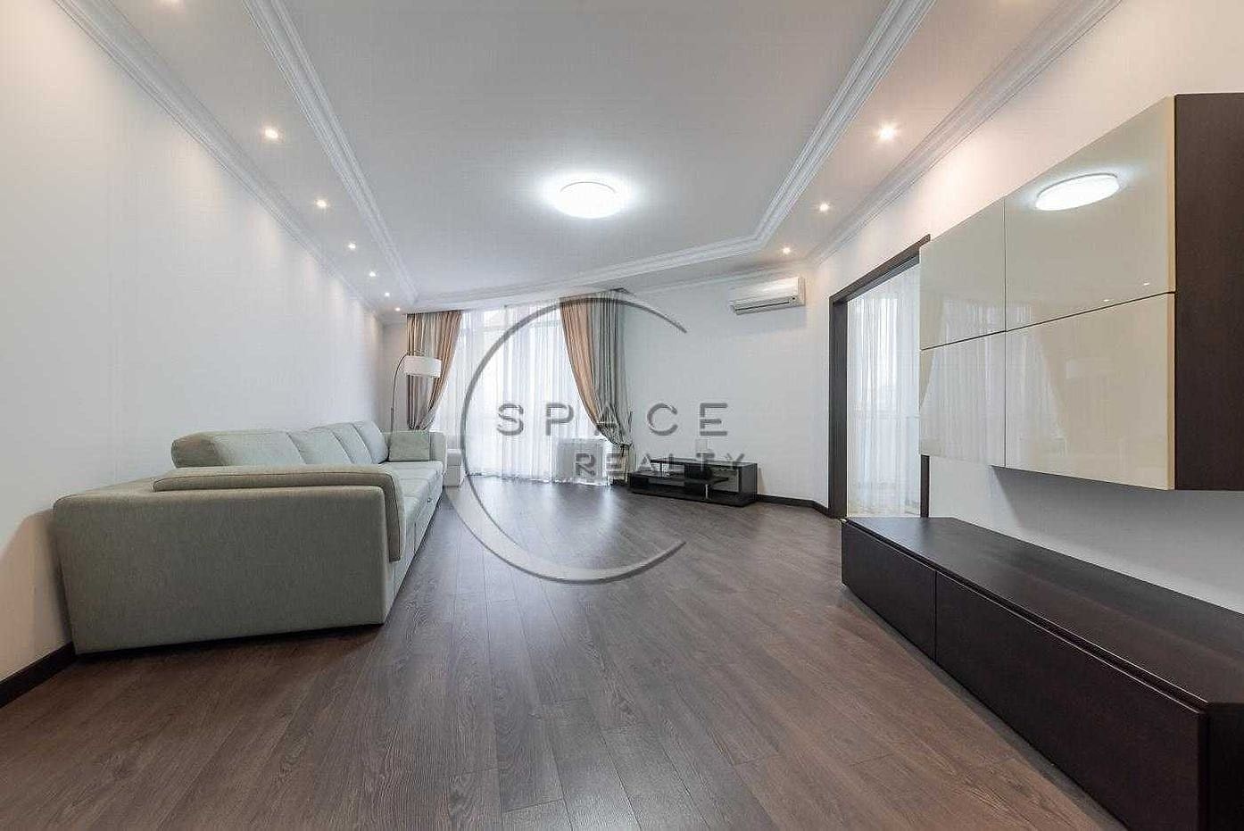 Renovated Three-Room Apartment — Park Stone Complex, Obolon
