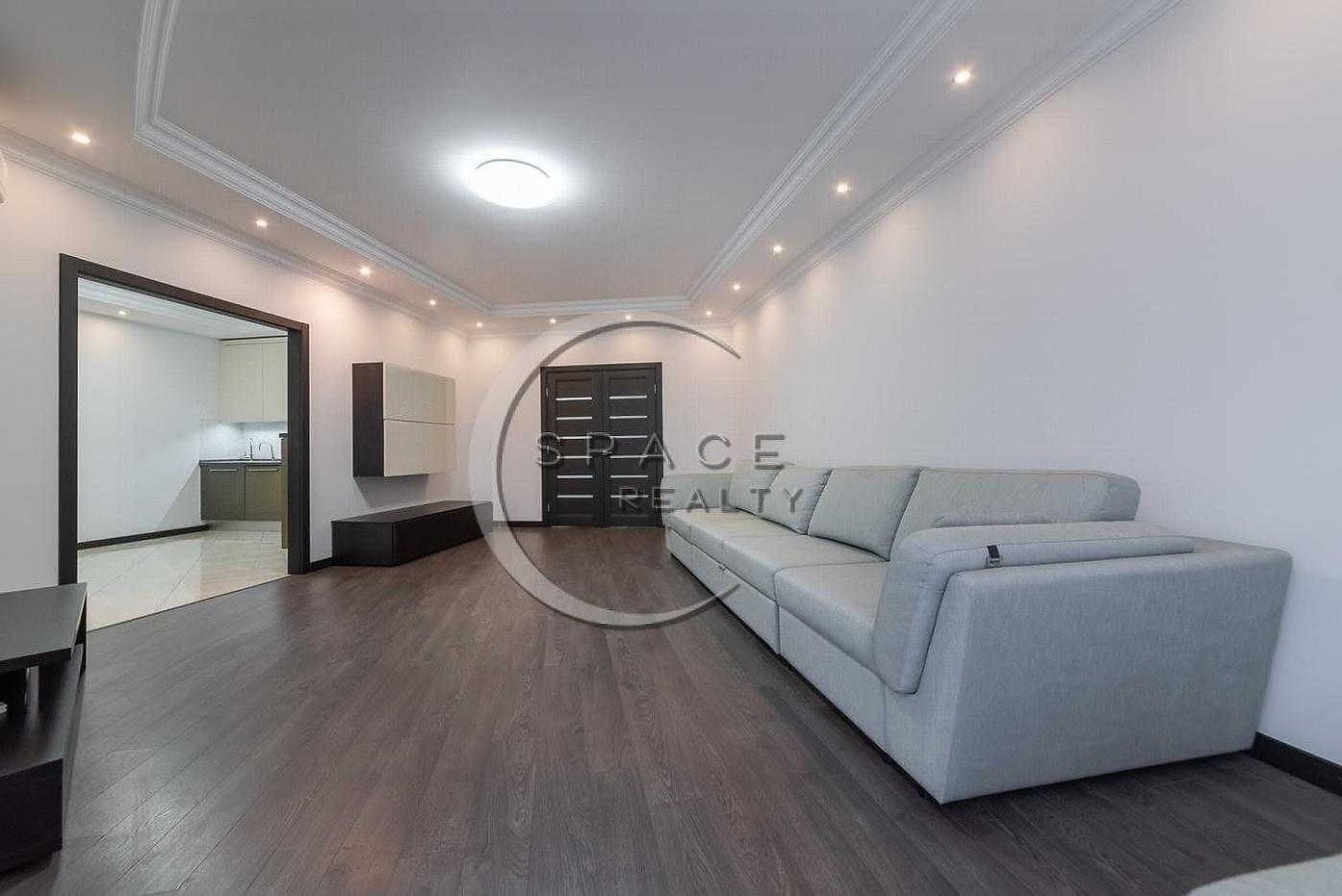 Renovated Three-Room Apartment — Park Stone Complex, Obolon