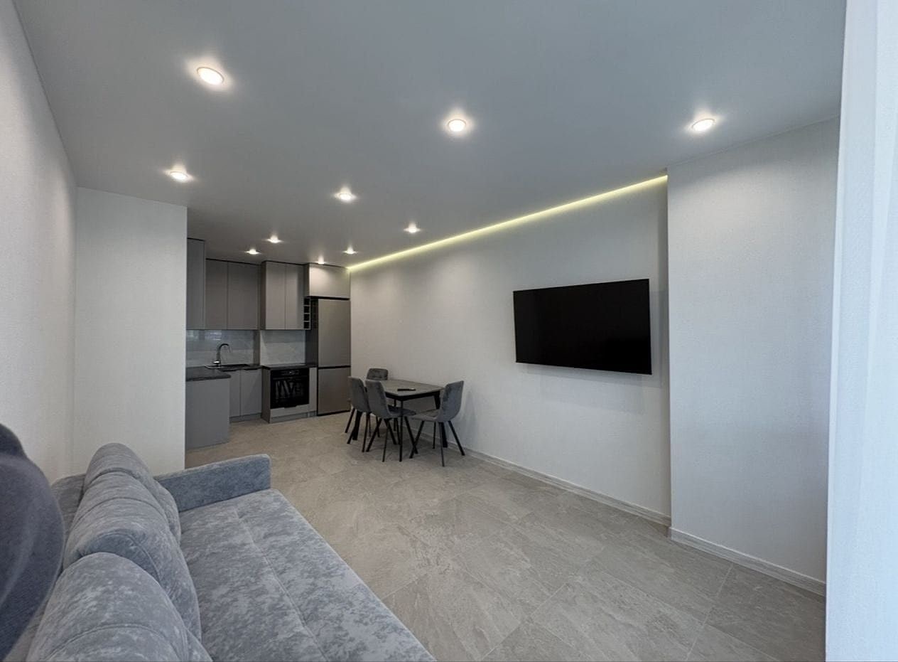 Fully Furnished One-Bedroom Apartment — Manhattan Complex, Politekhnichnyi Instytut Metro