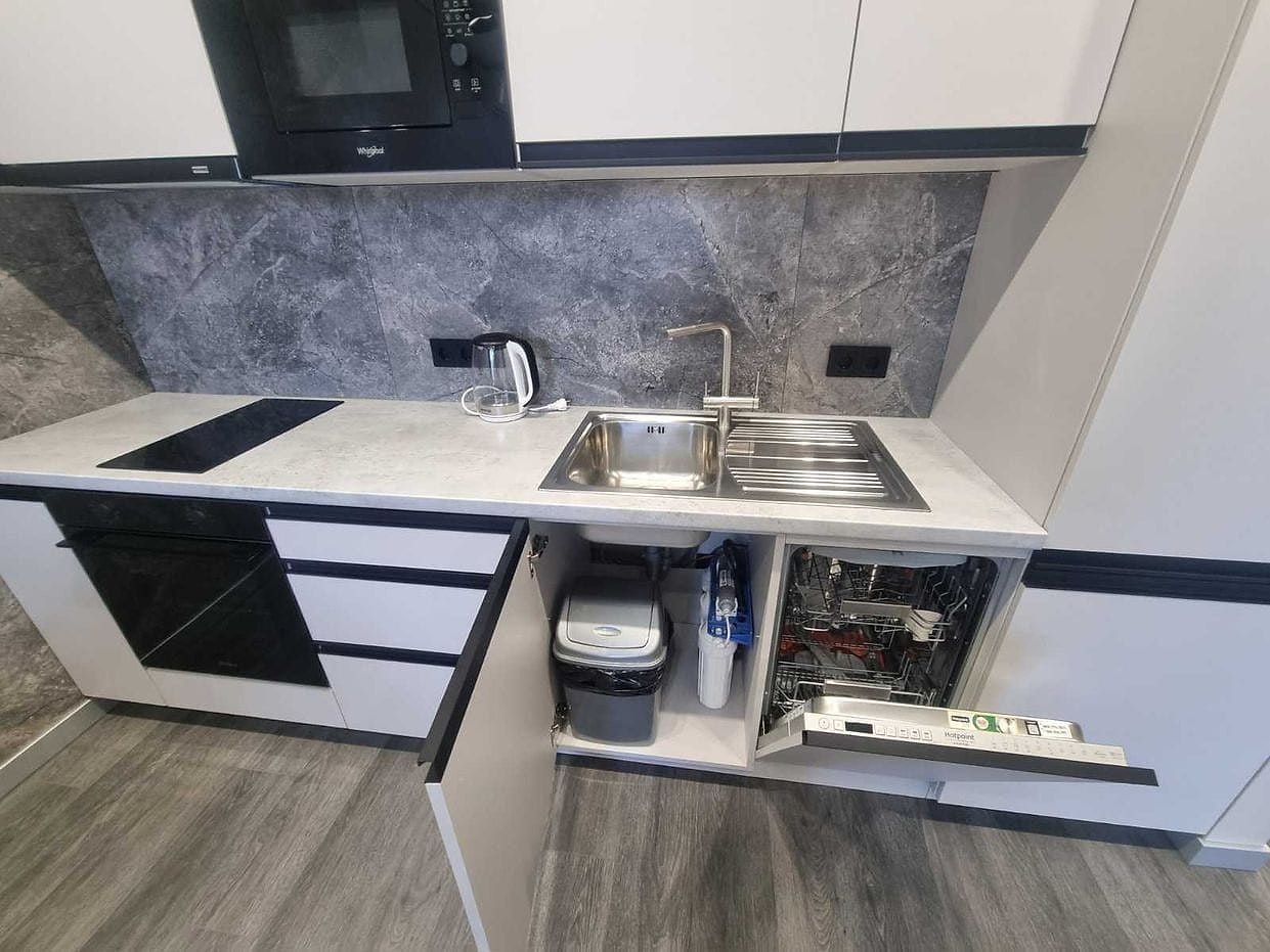 Renovated Two-Room Apartment — Faina Town Complex, Shevchenkivskyi
