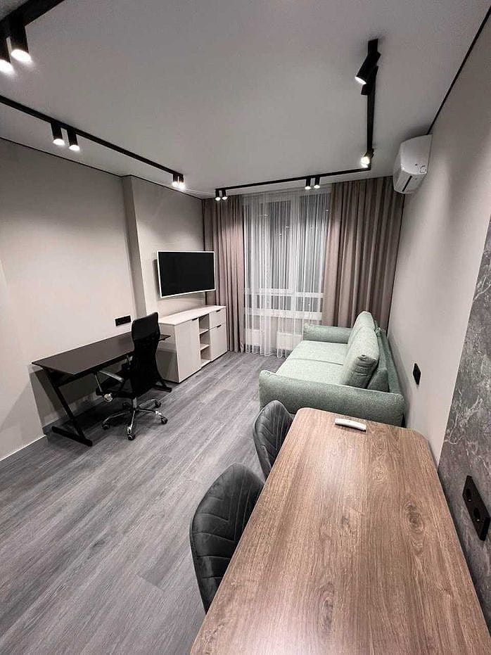 Renovated Two-Room Apartment — Faina Town Complex, Shevchenkivskyi