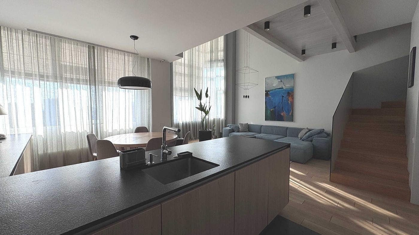 Stylish Four-Bedroom Apartment — Soniachna Brama Complex, Holosiiv