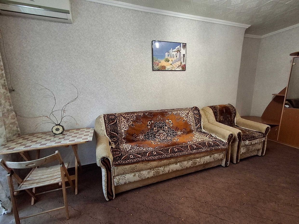 One-Room Apartment — Vyshgorodska Street, Obolon