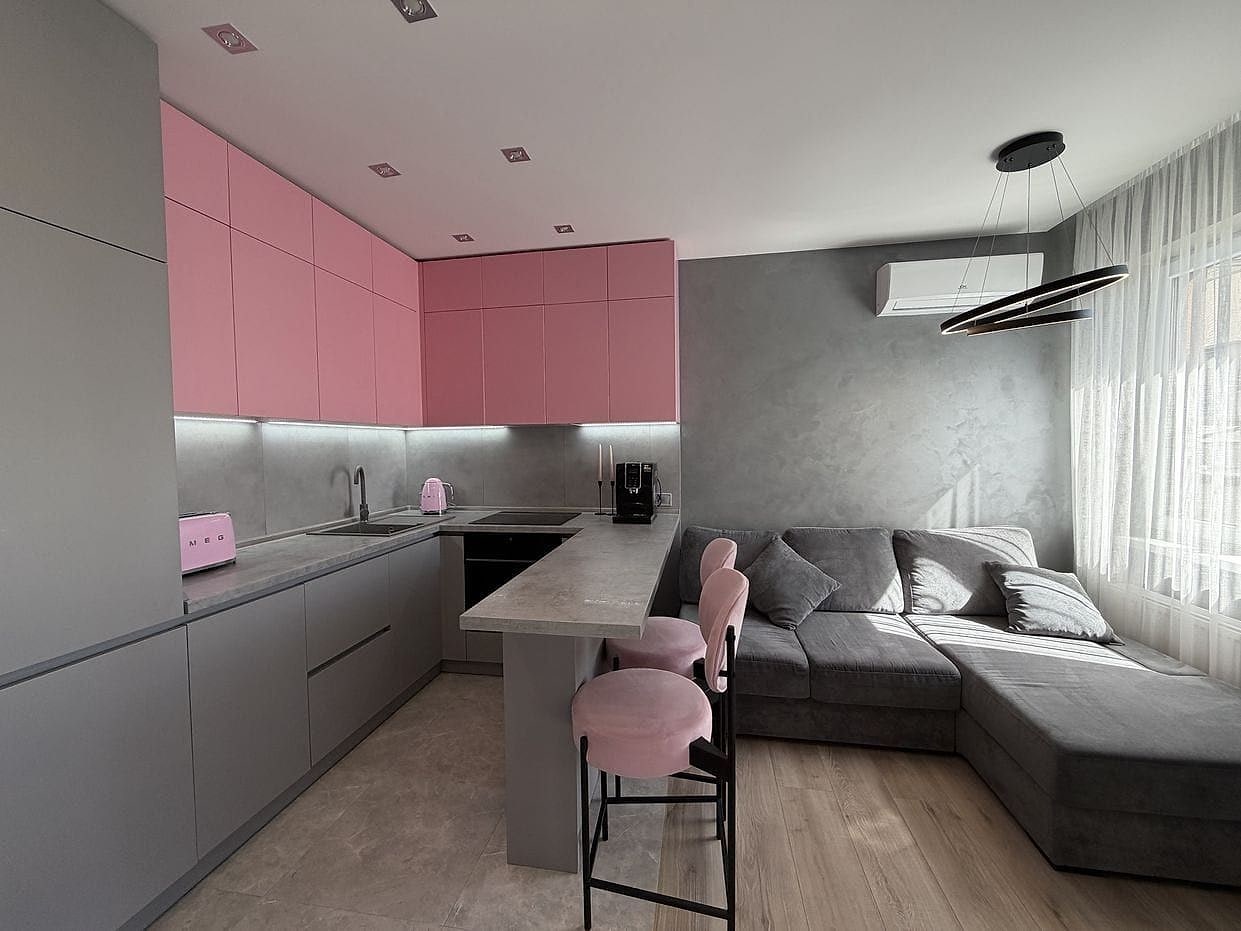 Designer-Renovated One-Bedroom with Terrace — Family and Friends Complex, Solomianka